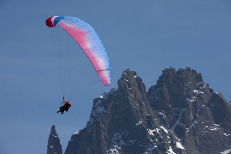 (image for) Ozone Magnum 2 Tandem Paraglider