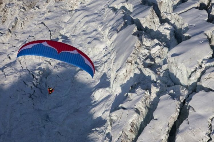 (image for) Ozone Magnum 2 Tandem Paraglider